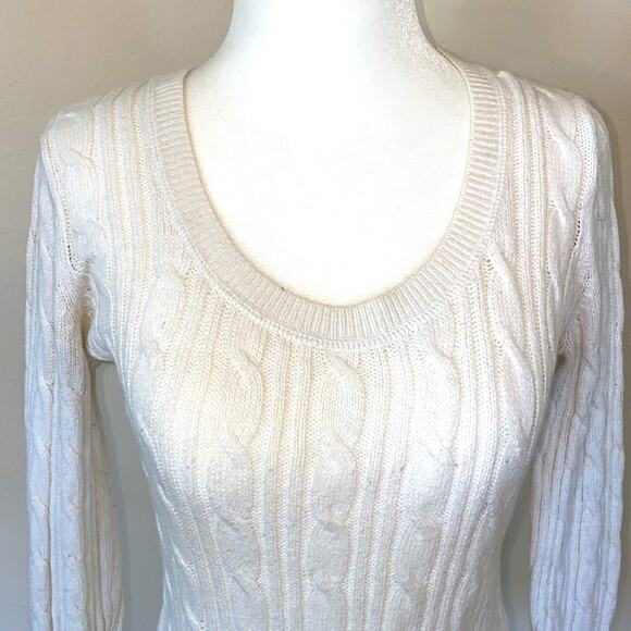 Old Navy Cable Knit Sweater Small Winter White Cream - Picture 2 of 4